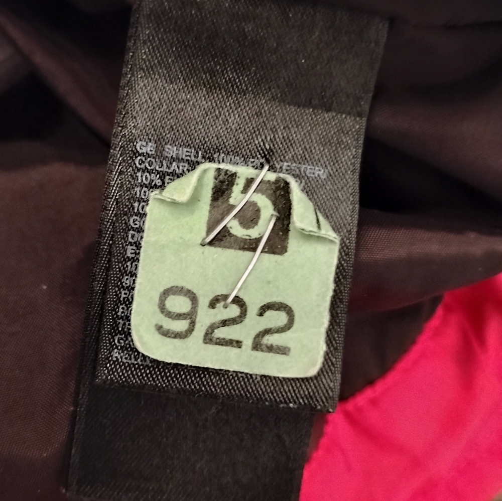 Ladies| The North Face Red Puffer Vest | Size XL - Picture 5 of 9